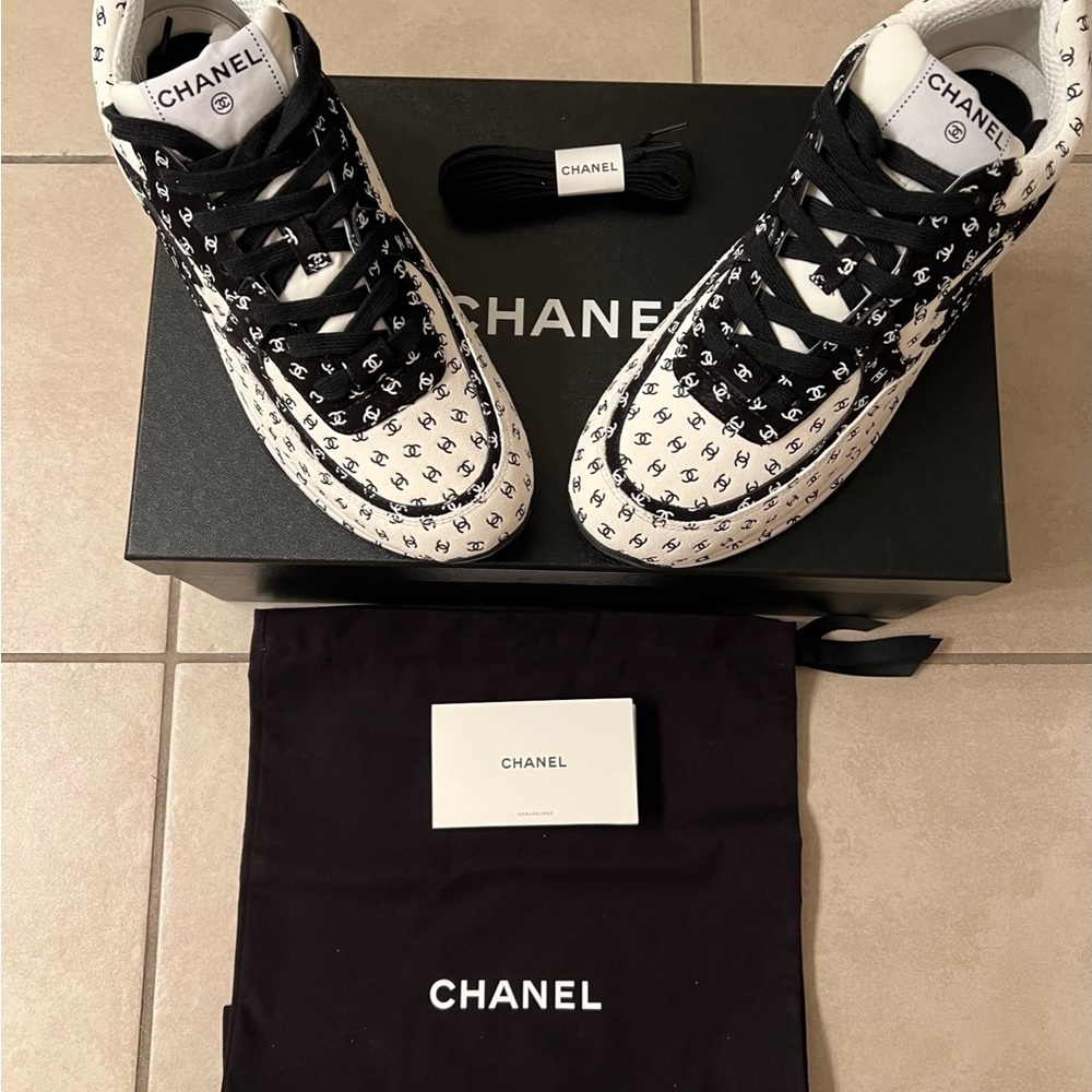 NWT Chanel Sport Runner CC Sneakers - Picture 3 of 16